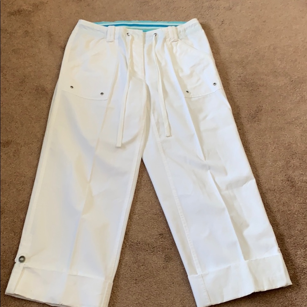 Liz Claiborne Capri style white pants